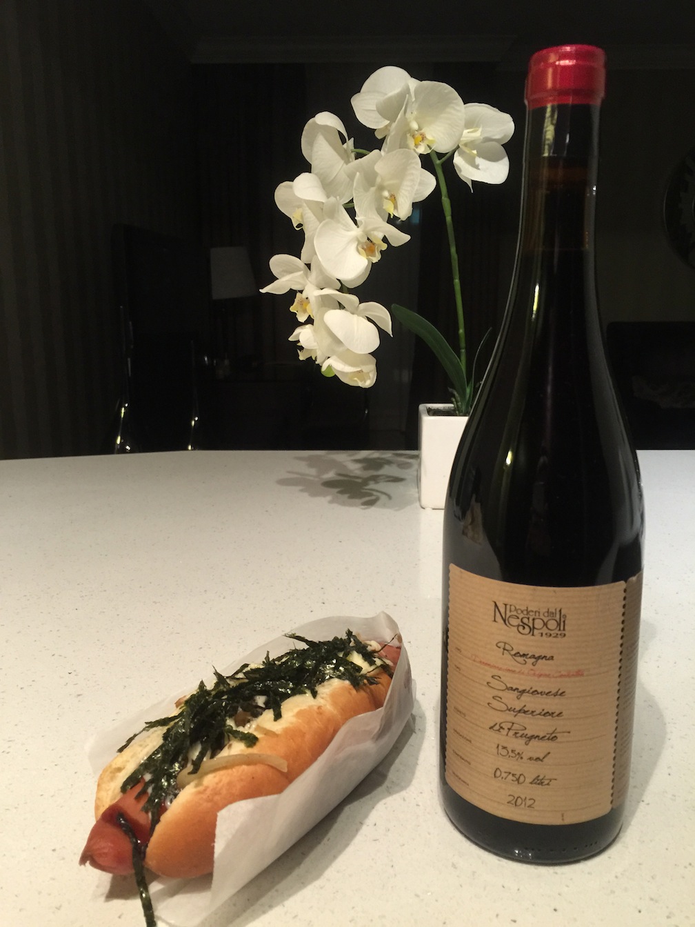 hot dogs + wine